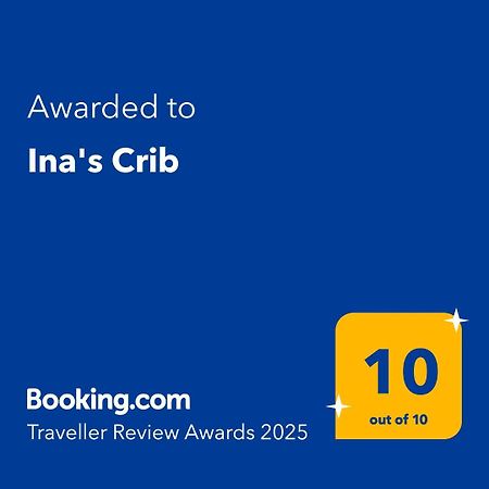Ina'S Crib Hotel Sindos Ngoại thất bức ảnh