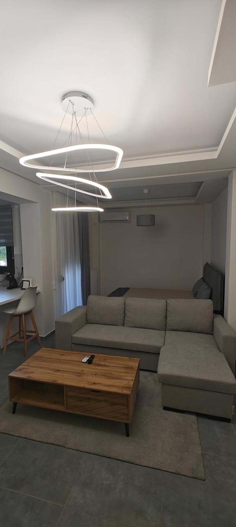 Ina'S Crib Hotel Sindos Ngoại thất bức ảnh