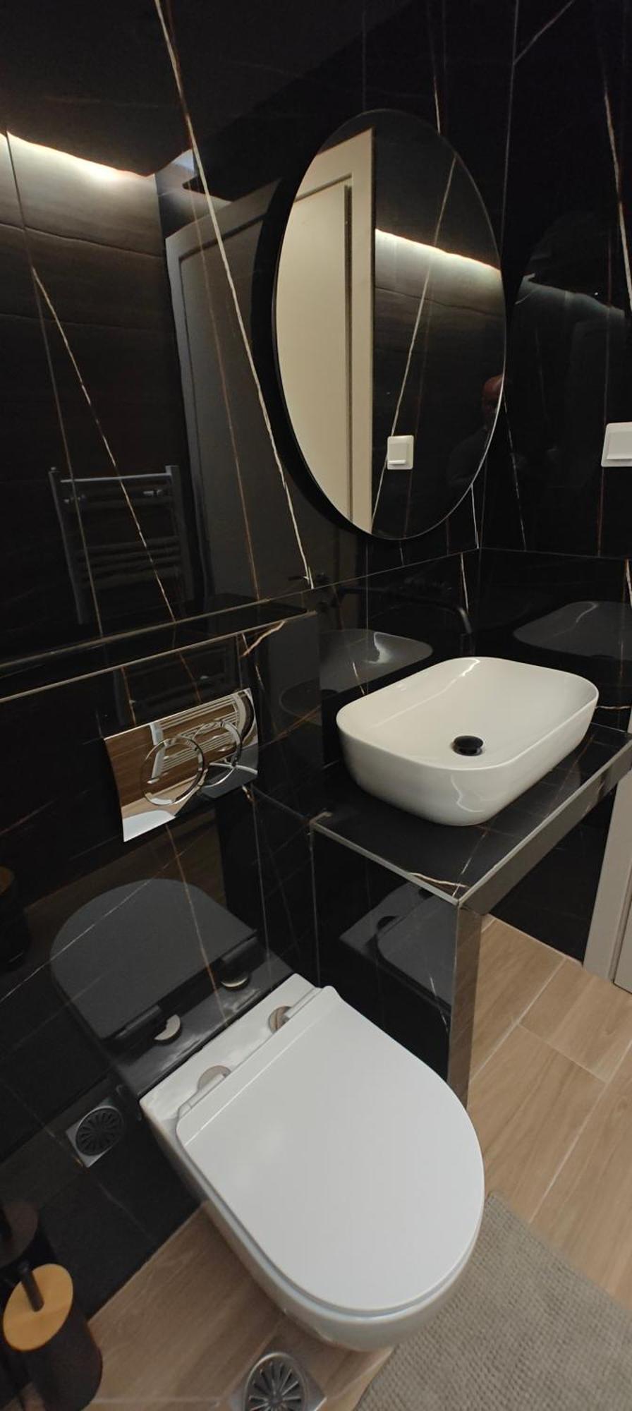 Ina'S Crib Hotel Sindos Ngoại thất bức ảnh