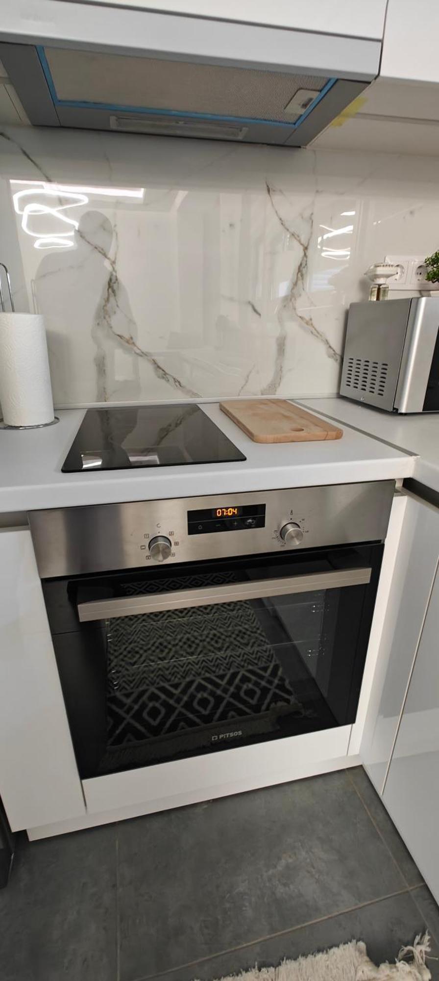 Ina'S Crib Hotel Sindos Ngoại thất bức ảnh