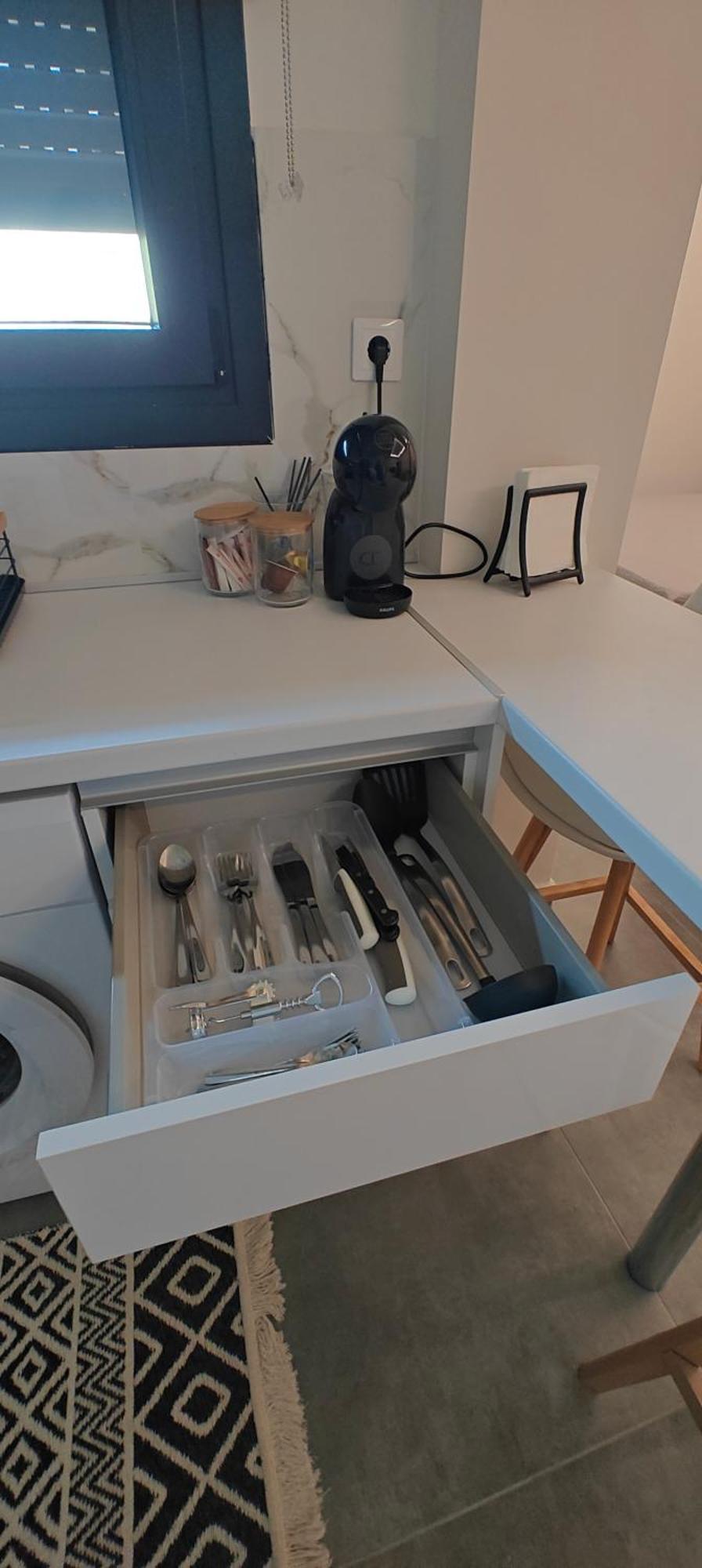 Ina'S Crib Hotel Sindos Ngoại thất bức ảnh